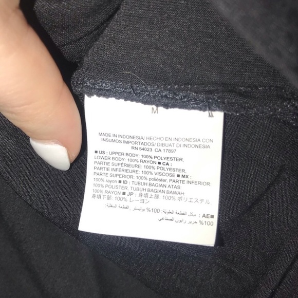 Old Navy Black Long Sleeve Top - Picture 2 of 8
